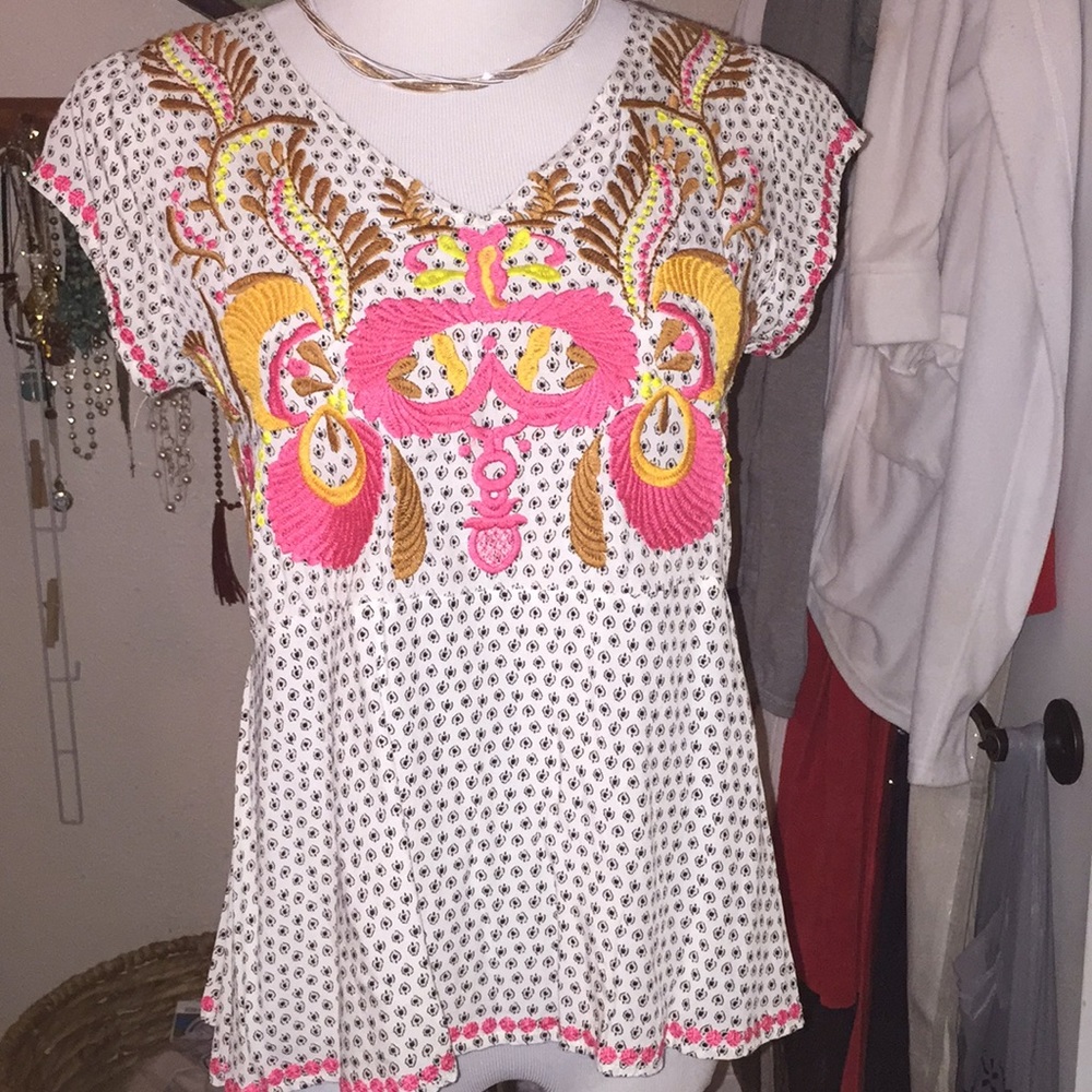 Embroidered cotton shirt